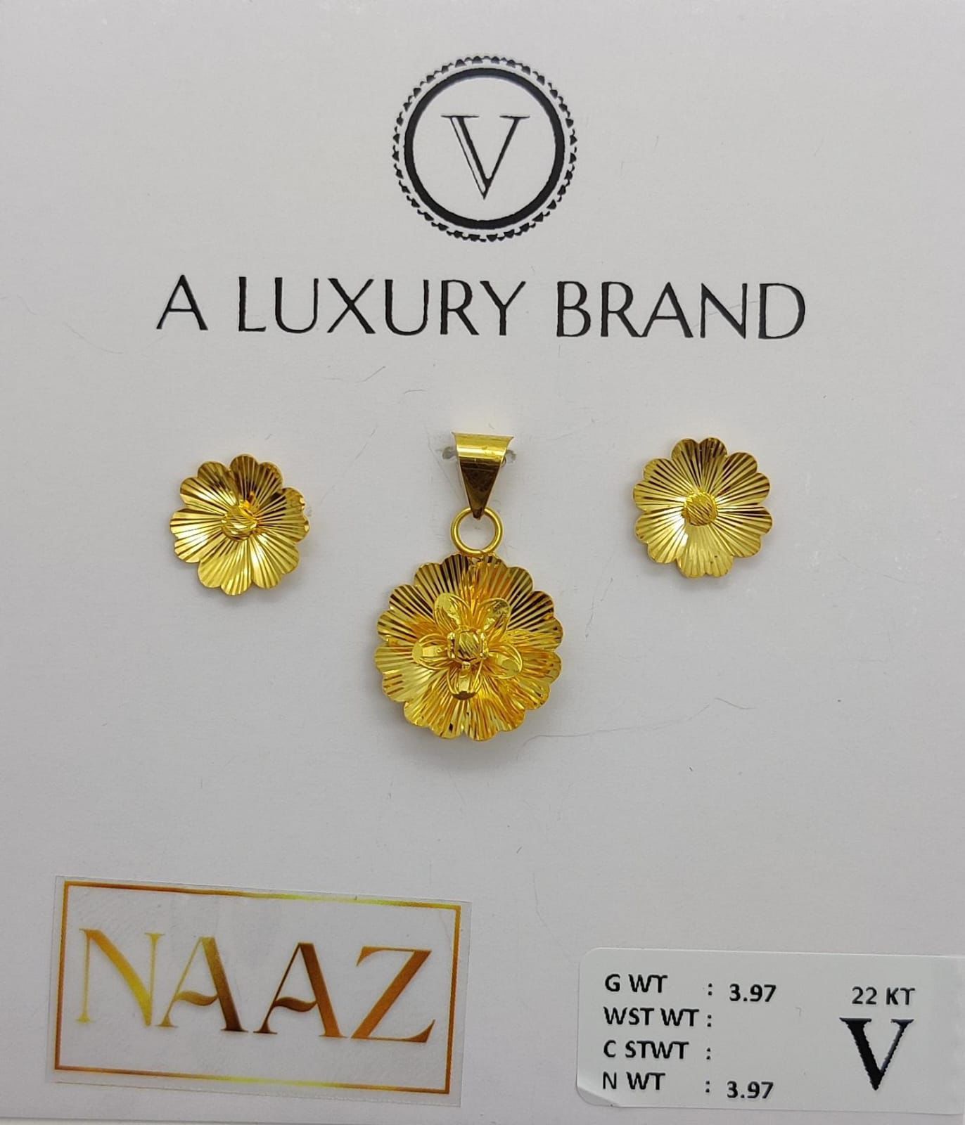 NAAZ Pendant Set