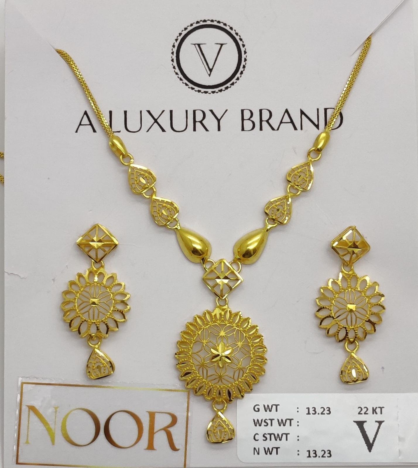 Noor Chain Set