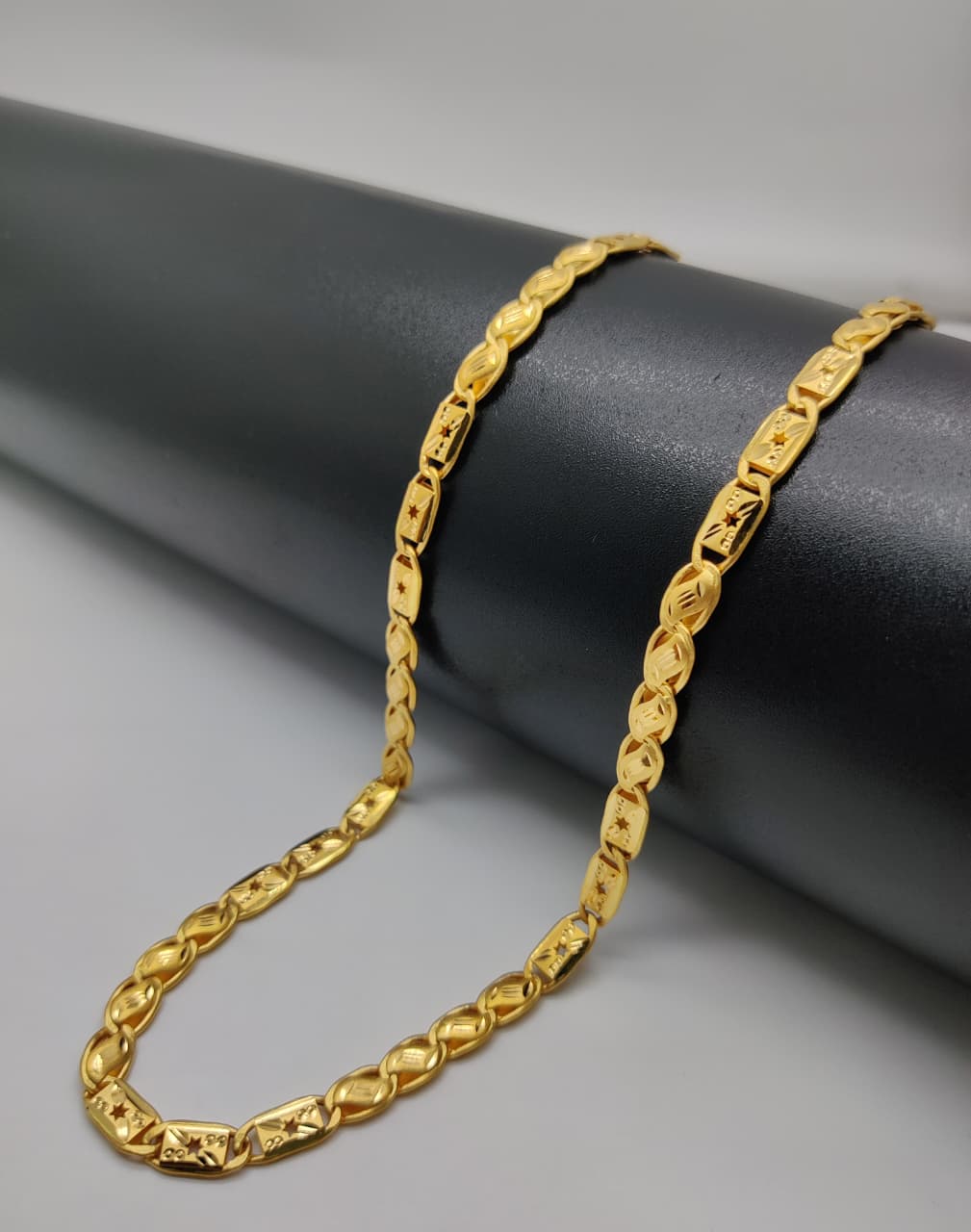 Lotus Nawabi Chain